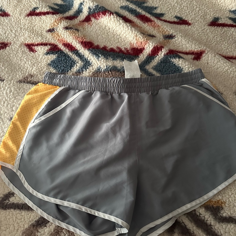 Nike & Under Armour Athletic Shorts bundle - Picture 2 of 5